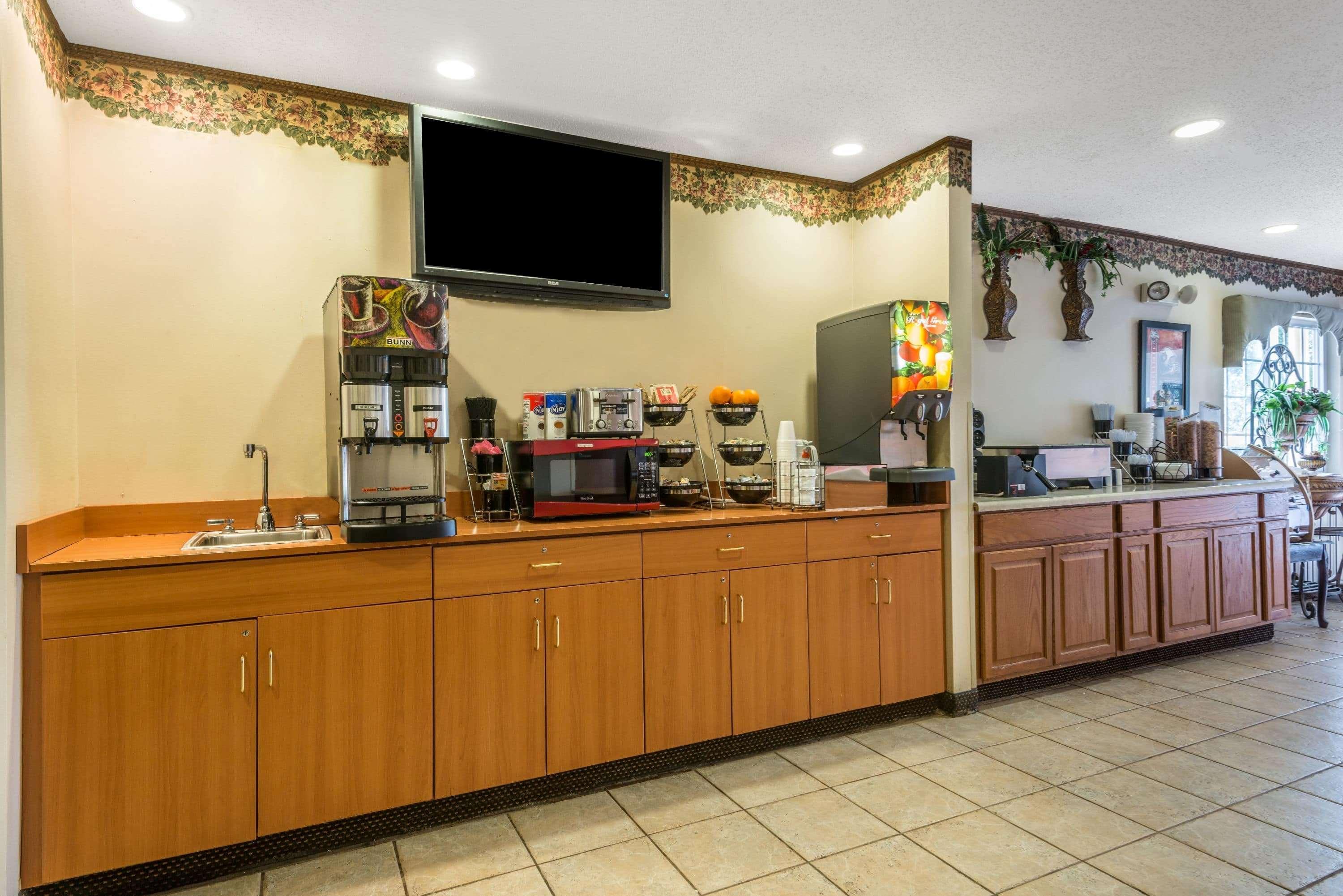 Microtel Inn & Suites By Wyndham Auburn Exterior photo