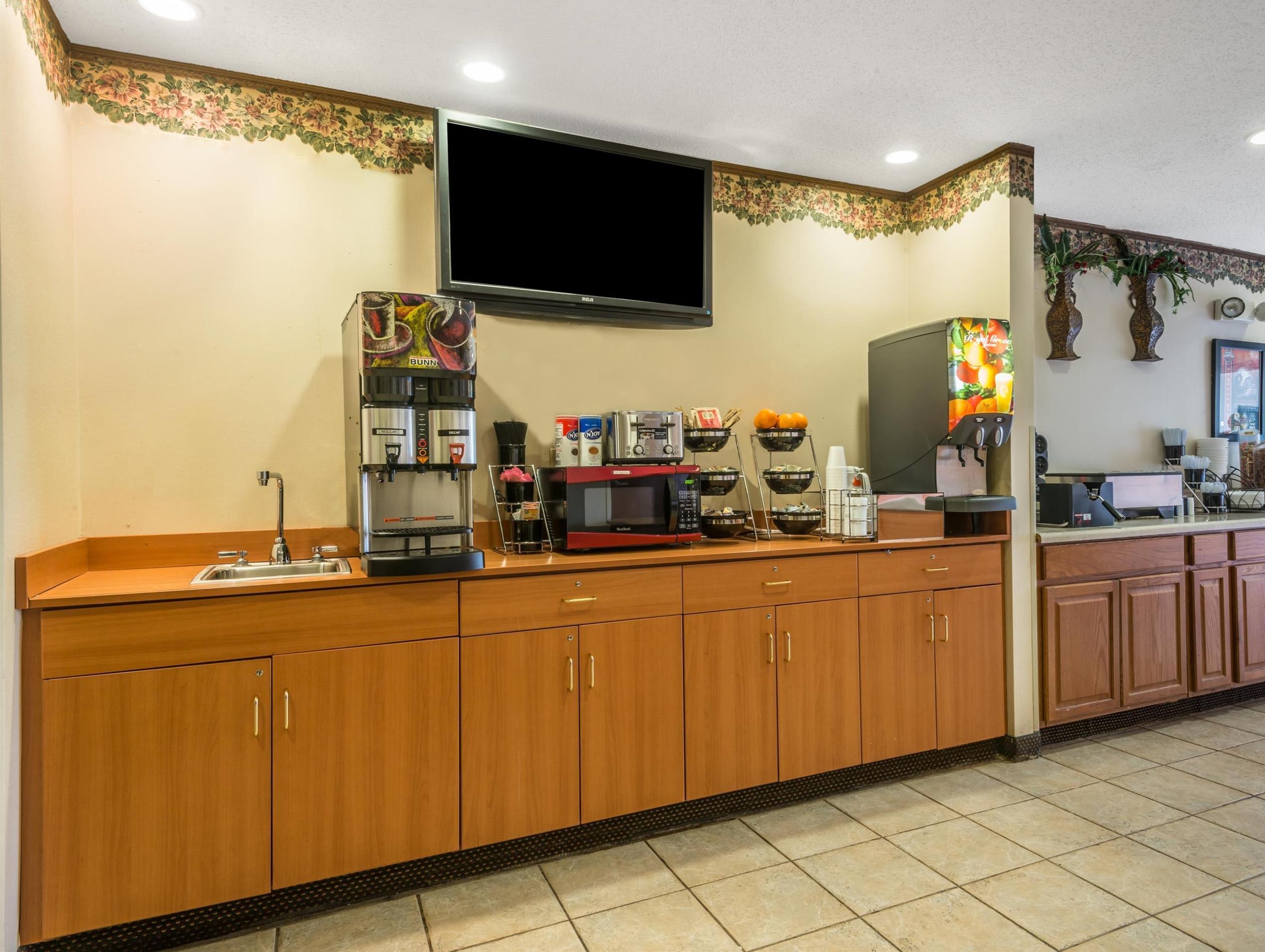 Microtel Inn & Suites By Wyndham Auburn Exterior photo